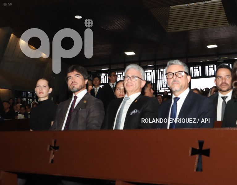 MISA DE SUFRAGIO POR EL PAPA FRANCISCO