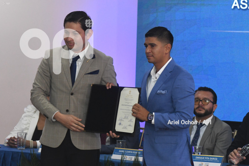PORTOVIEJO-CNE-ASAMBLEISTAS-CREDENCIALES