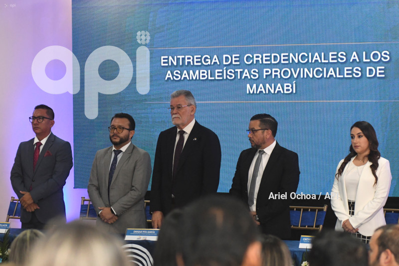 PORTOVIEJO-CNE-ASAMBLEISTAS-CREDENCIALES