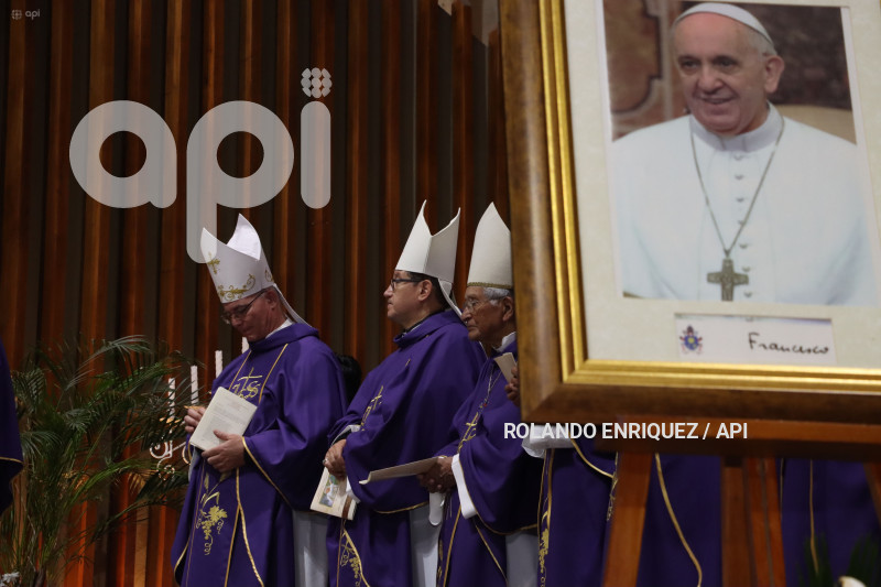 MISA DE SUFRAGIO POR EL PAPA FRANCISCO