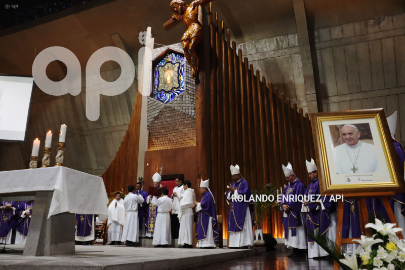 MISA DE SUFRAGIO POR EL PAPA FRANCISCO