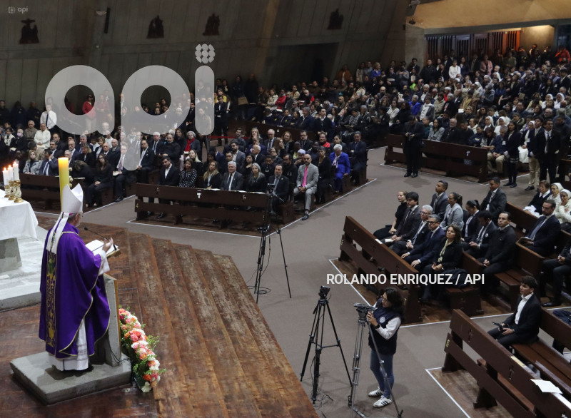 MISA DE SUFRAGIO POR EL PAPA FRANCISCO