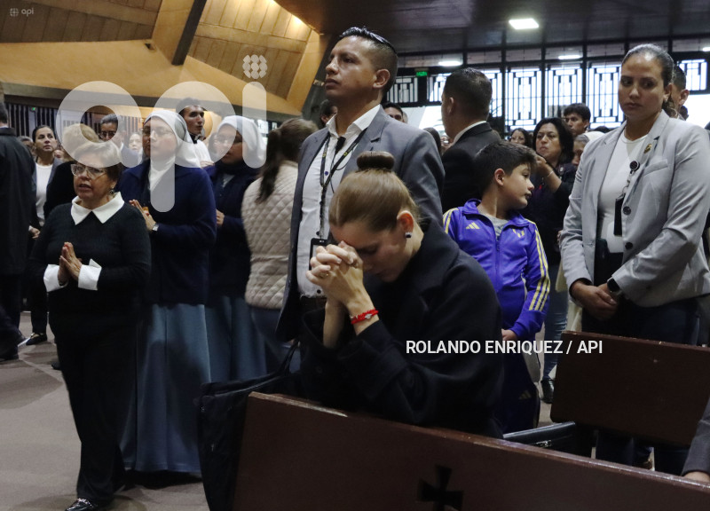 MISA DE SUFRAGIO POR EL PAPA FRANCISCO