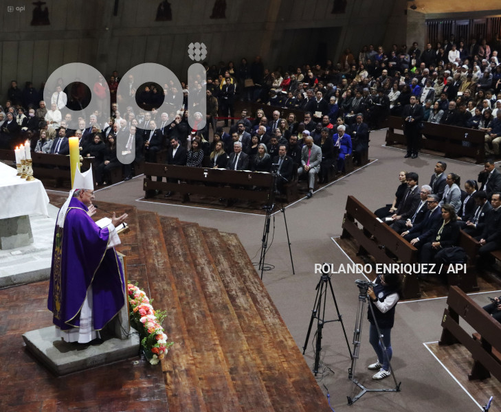MISA DE SUFRAGIO POR EL PAPA FRANCISCO