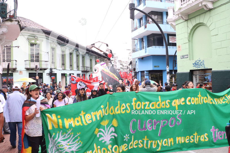QUITO MARCHA 1 DE MAYO