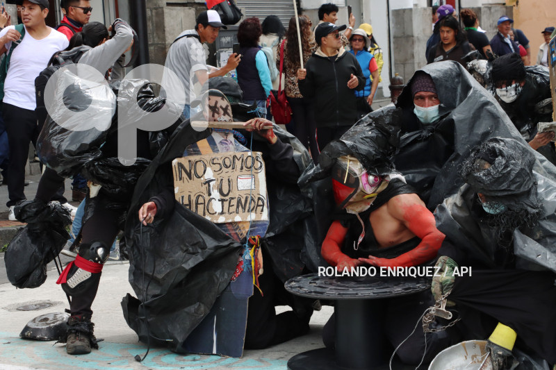 QUITO MARCHA 1 DE MAYO