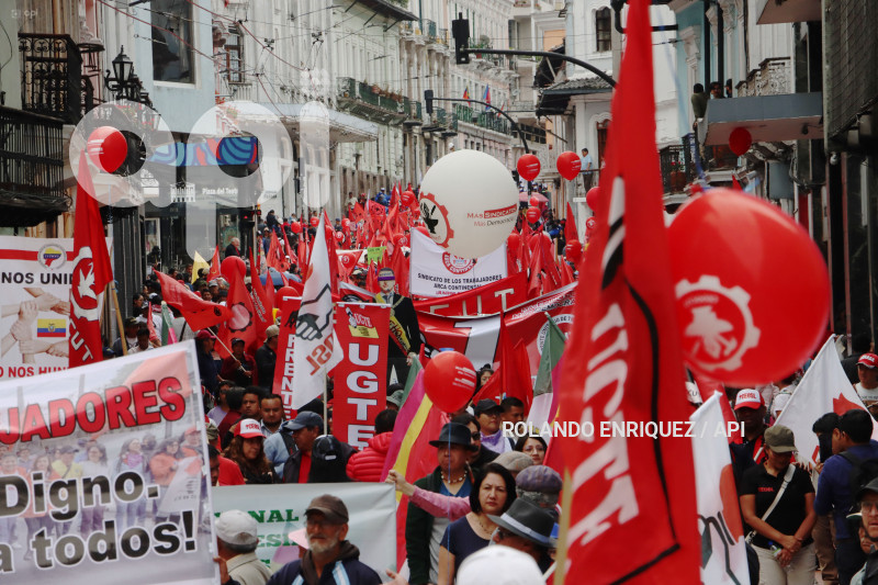 QUITO MARCHA 1 DE MAYO