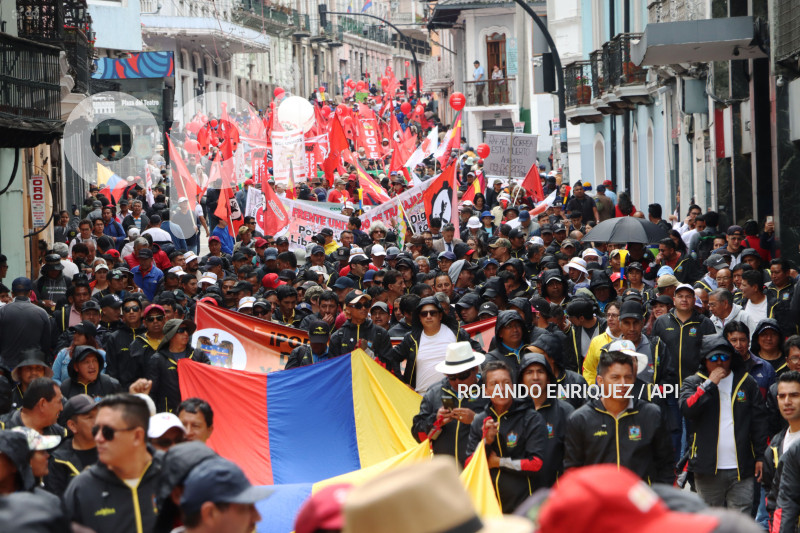 QUITO MARCHA 1 DE MAYO