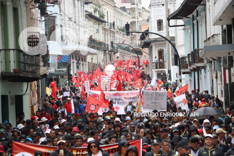 QUITO MARCHA 1 DE MAYO
