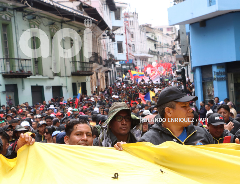 QUITO MARCHA 1 DE MAYO