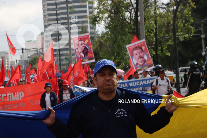 QUITO MARCHA 1 DE MAYO