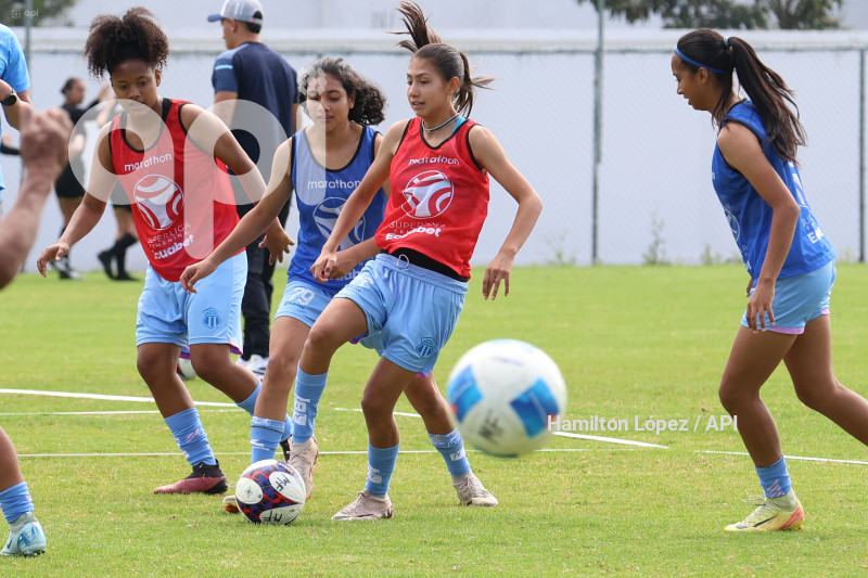 FBL-SUPERLIGA-FEMENINA-ECUABET-VINOTINTO-MACARÁ