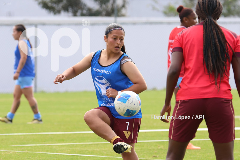 FBL-SUPERLIGA-FEMENINA-ECUABET-VINOTINTO-MACARÁ