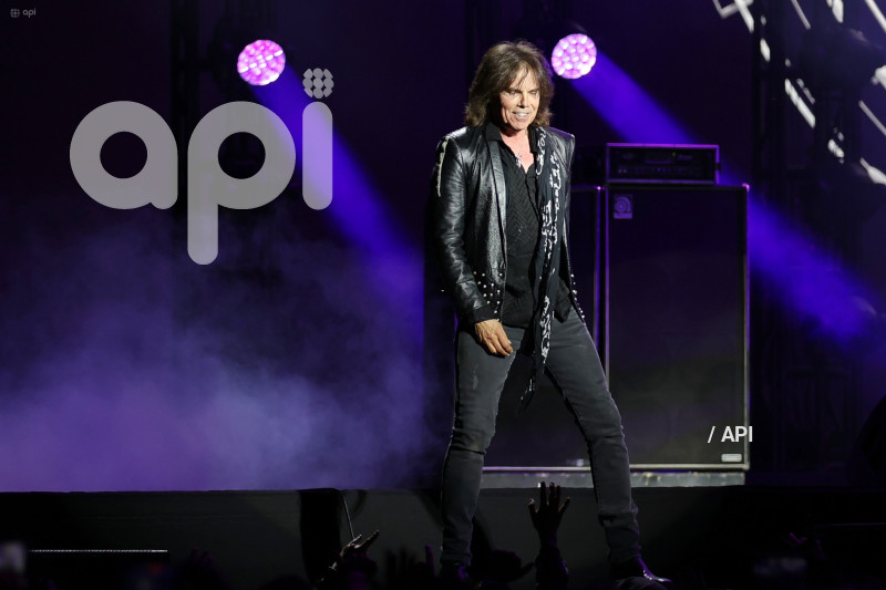 MASTERS OF ROCK