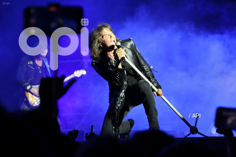MASTERS OF ROCK
