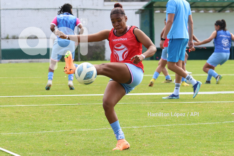 FBL-SUPERLIGA-FEMENINA-ECUABET-VINOTINTO-MACARÁ