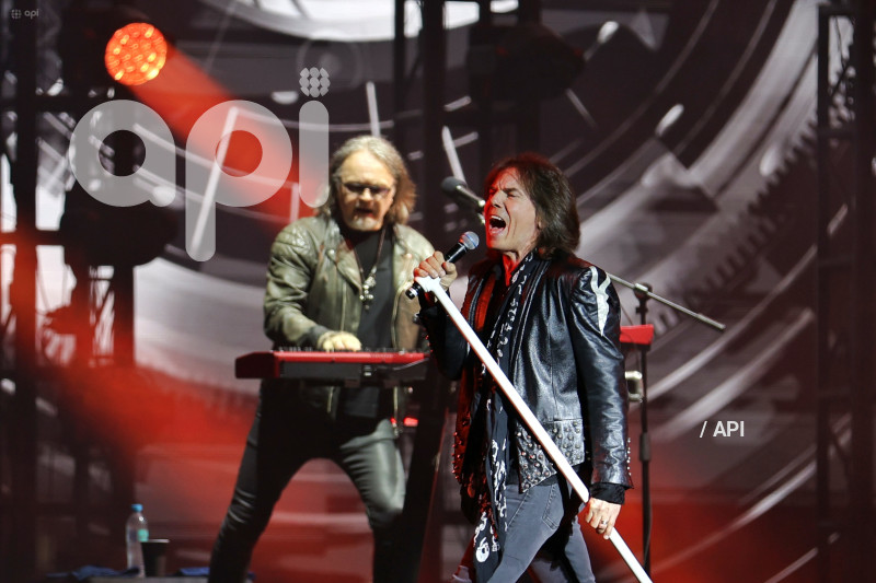 MASTERS OF ROCK
