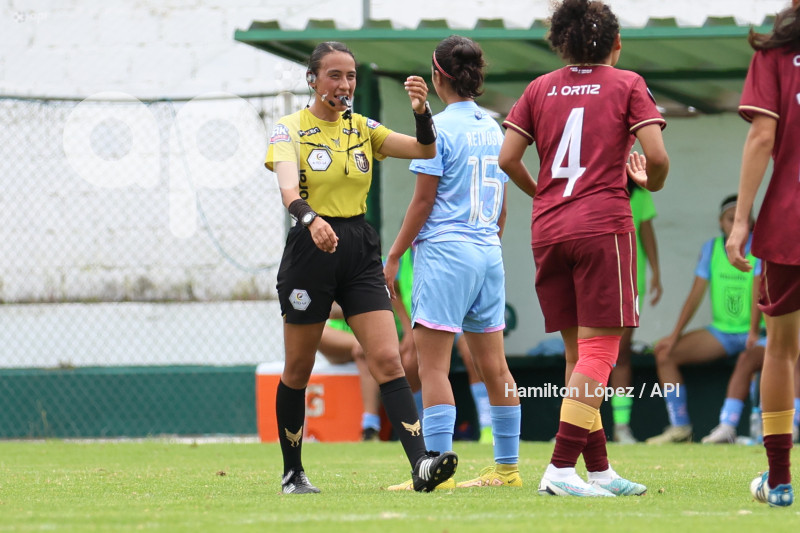 FBL-SUPERLIGA-FEMENINA-ECUABET-VINOTINTO-MACARÁ