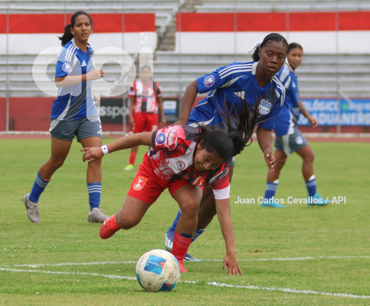 FBL-SUPERLIGA-DEPORTIVO IBARRA-EMELEC
