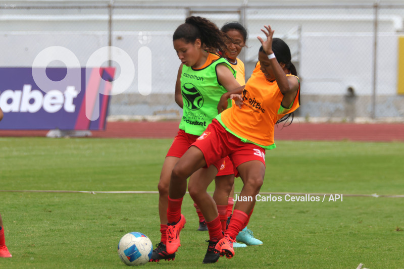 FBL-SUPERLIGA-DEPORTIVO IBARRA-EMELEC