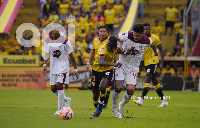 FBL-LIGAPRO-BARCELONA-VINOTINTO