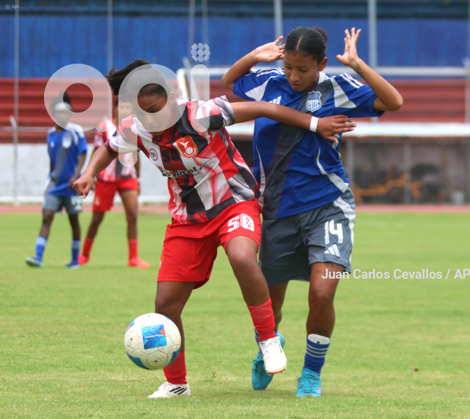 FBL-SUPERLIGA-DEPORTIVO IBARRA-EMELEC