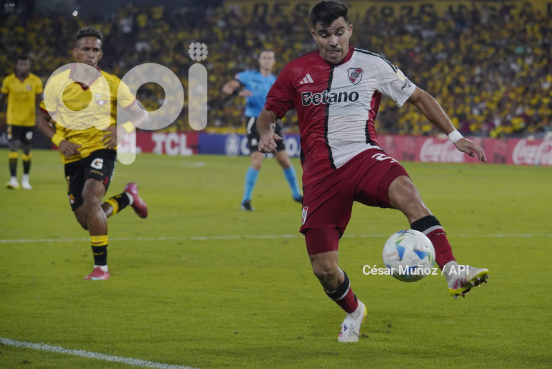 FBL-LIBERTADORES-BARCELONA-RIVER PLATE