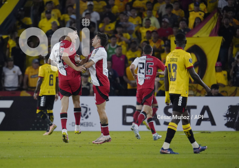 FBL-LIBERTADORES-BARCELONA-RIVER PLATE