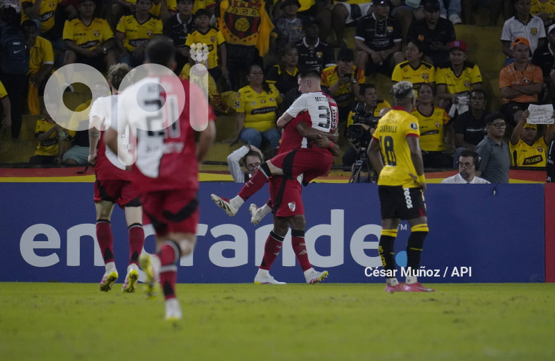 FBL-LIBERTADORES-BARCELONA-RIVER PLATE