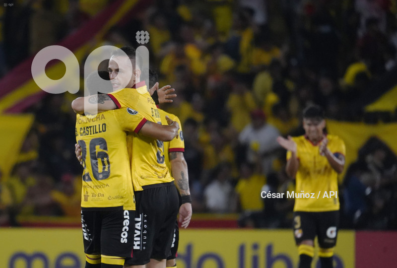 FBL-LIBERTADORES-BARCELONA-RIVER PLATE