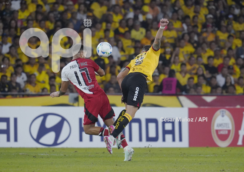 FBL-LIBERTADORES-BARCELONA-RIVER PLATE