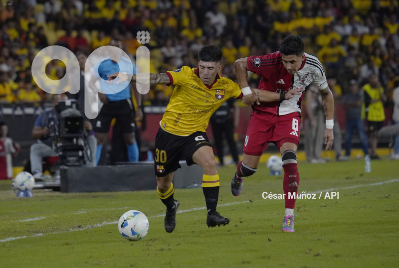FBL-LIBERTADORES-BARCELONA-RIVER PLATE