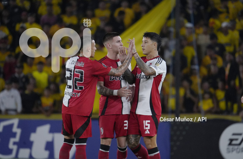 FBL-LIBERTADORES-BARCELONA-RIVER PLATE