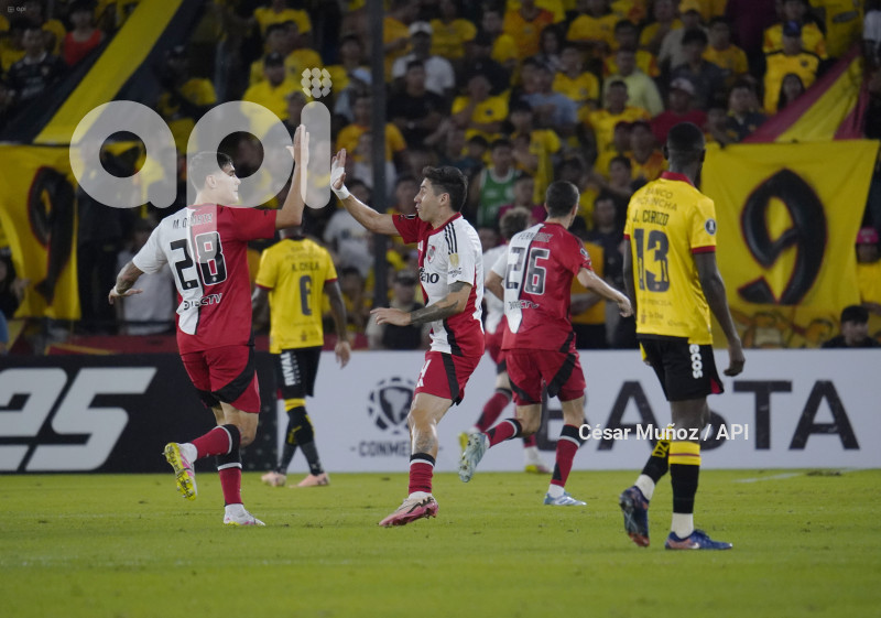 FBL-LIBERTADORES-BARCELONA-RIVER PLATE