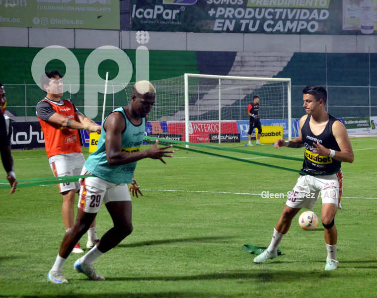 FBL-LIGAPRO-ORENSE-DEPORTIVOCUENCA