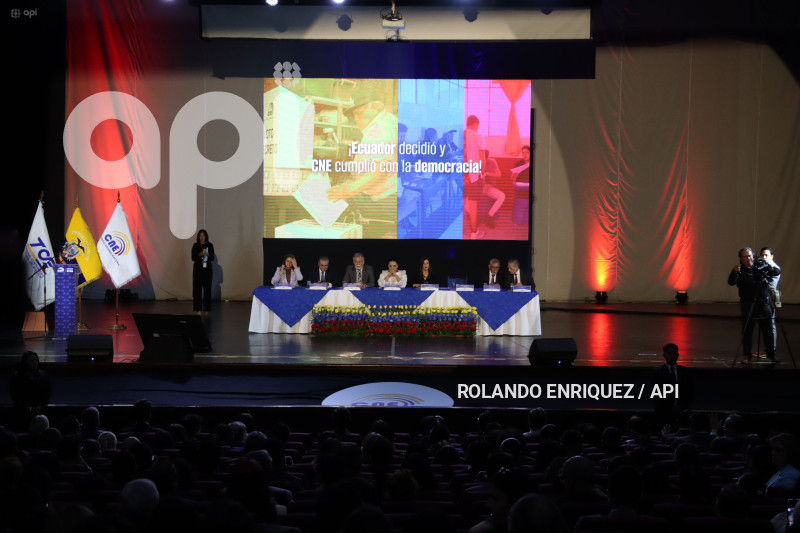ENTREGA CREDENCIALES ASAMBLEISTAS NACIONALES
