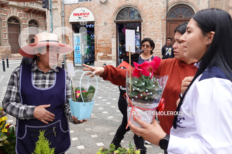 CUENCA-COMERCIO-DIA DE LA MADRE