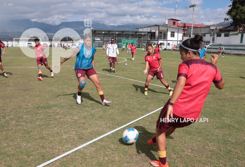 FBL SUPERLIGA FEMENINA VINOTINTO VS CATOLICA