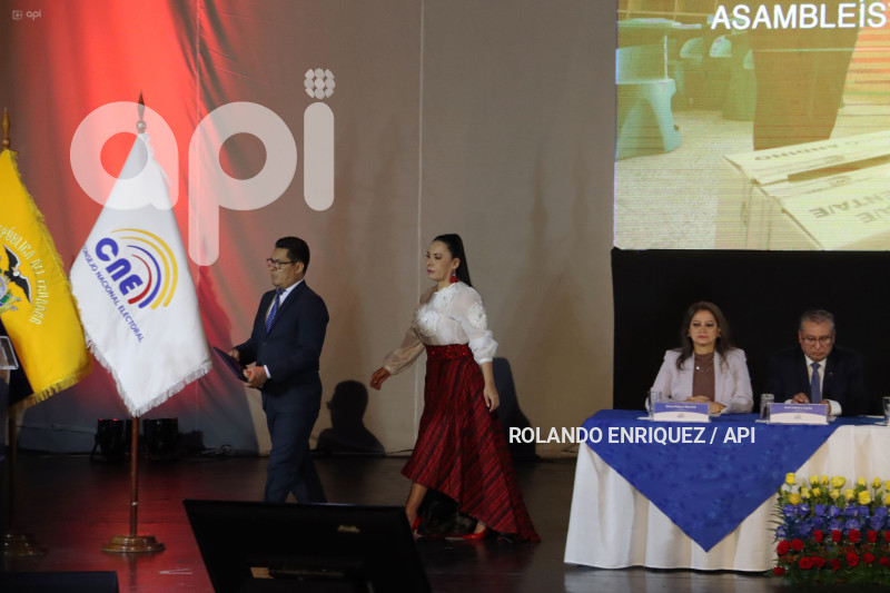 ENTREGA CREDENCIALES ASAMBLEISTAS NACIONALES
