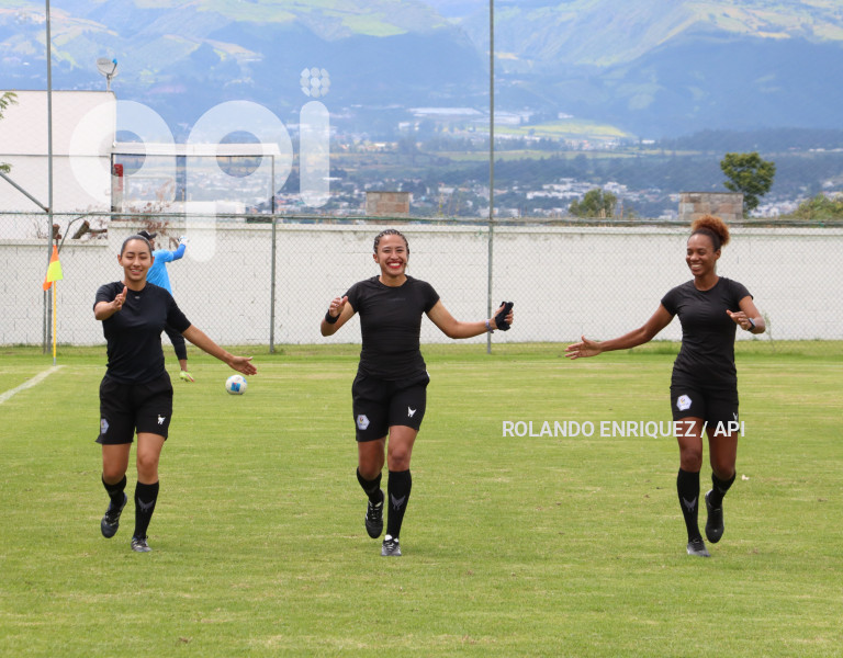 FBL SUPERLIGA FEMENINA NANAS VS MACARA