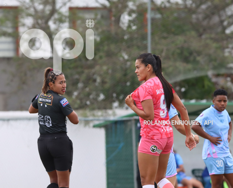 FBL SUPERLIGA FEMENINA NANAS VS MACARA