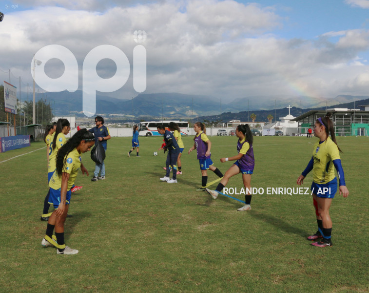 FBL SUPERLIGA FEMENINA ESPUCE VS L D U QUITO