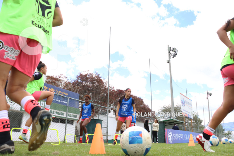 FBL SUPERLIGA FEMENINA NANAS VS MACARA