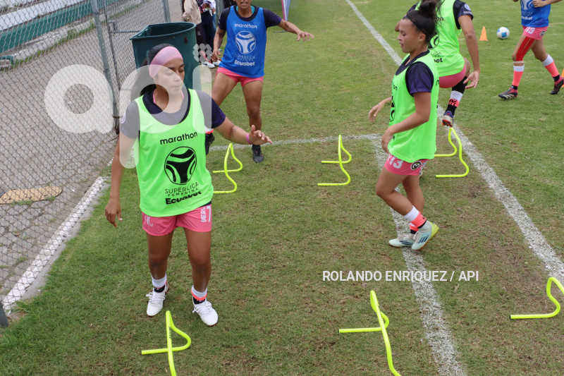 FBL SUPERLIGA FEMENINA NANAS VS MACARA