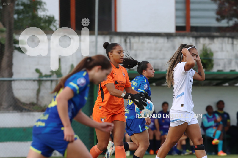 FBL SUPERLIGA FEMENINA ESPUCE VS L D U QUITO