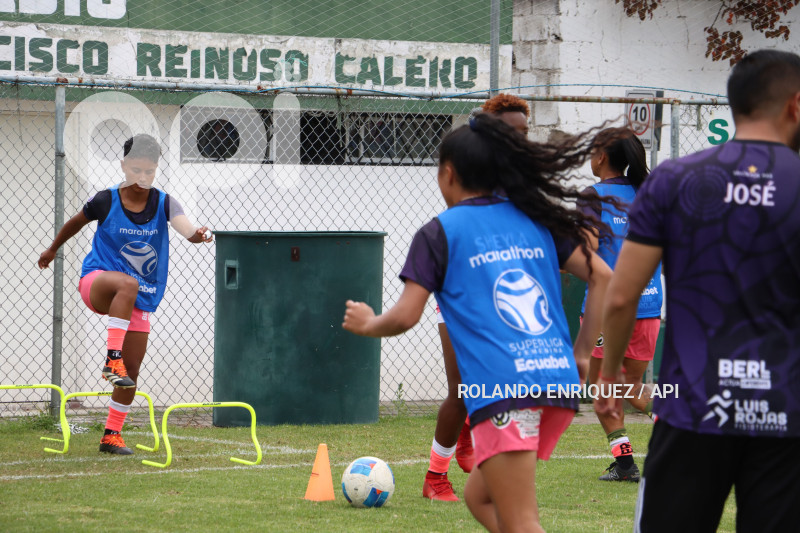FBL SUPERLIGA FEMENINA NANAS VS MACARA