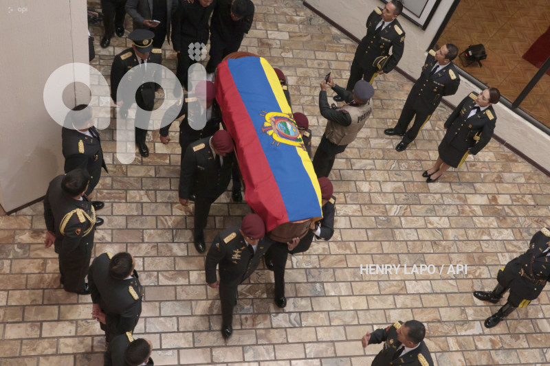 VELORIO MILITARES