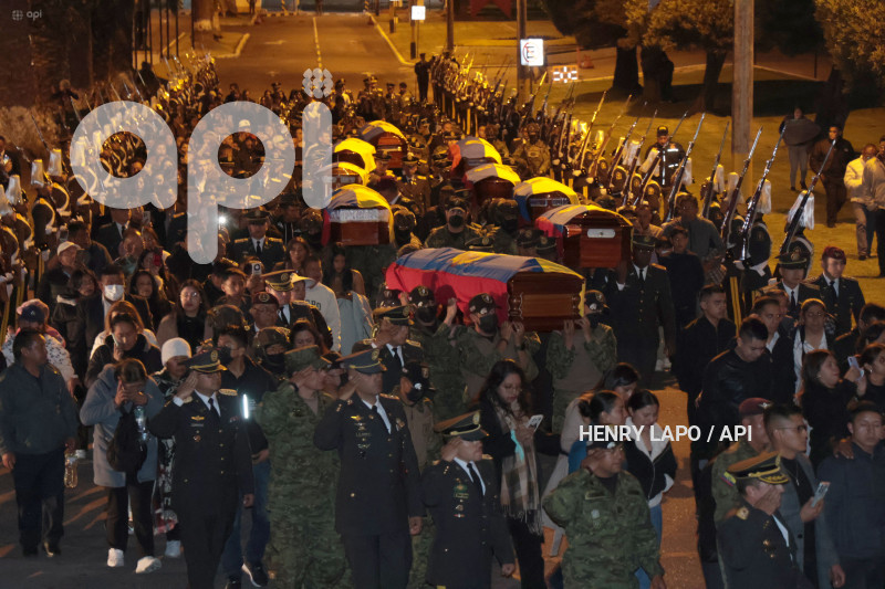 VELORIO MILITARES