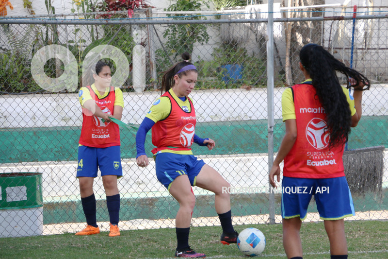 FBL SUPERLIGA FEMENINA ESPUCE VS L D U QUITO