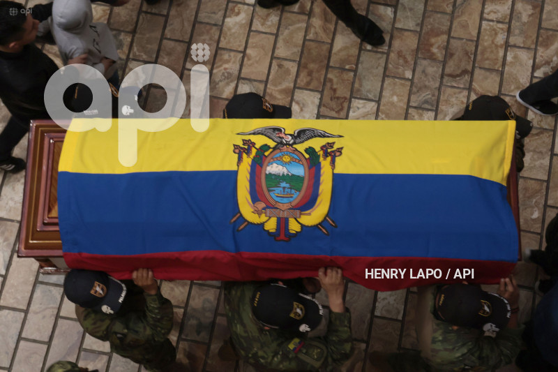 VELORIO MILITARES